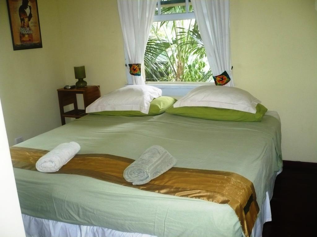 Dos Palmitos Bed And Breakfast Panama City Exterior photo